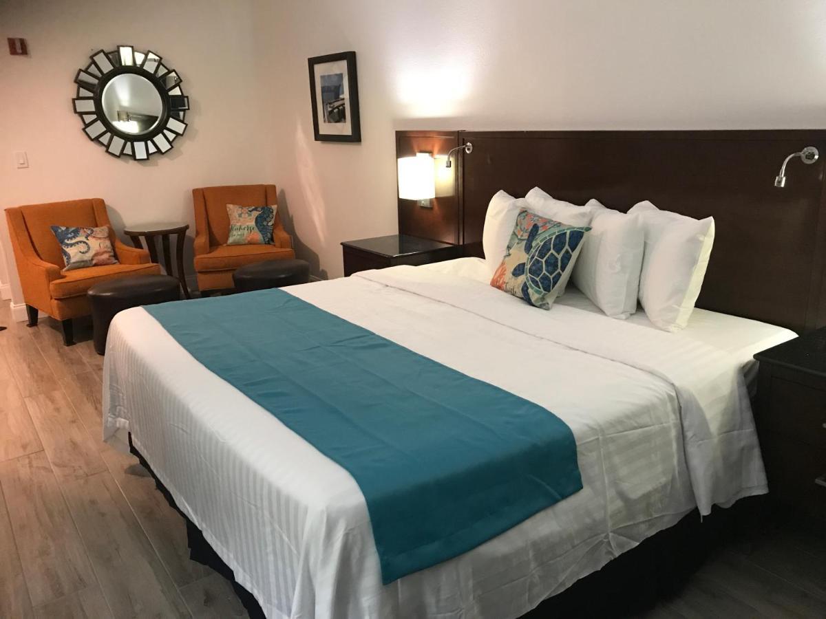 Hotel Pensacola 3*